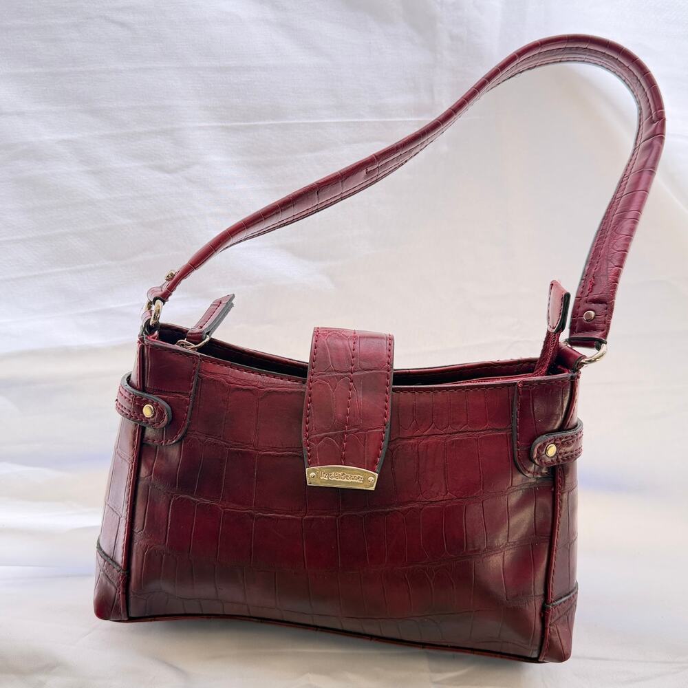 Vintage y2k Burgundy Faux Croc Leather Shoulder Bag clasp Purse